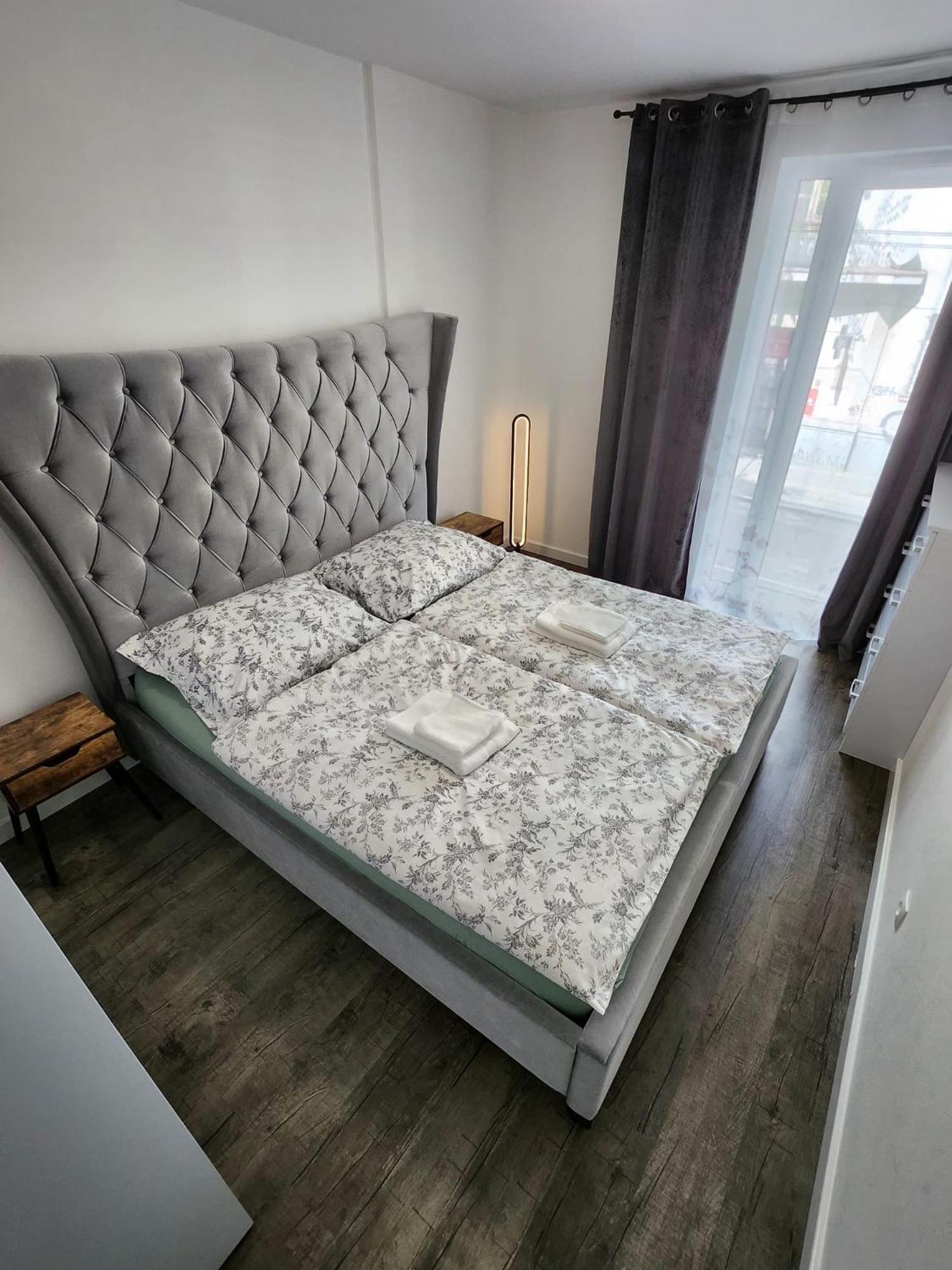 Apartman - Centrum Bratislava Exterior foto